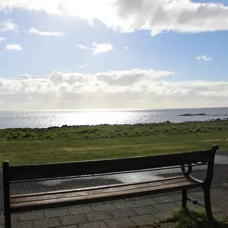 Apartment Cozy Seaside Atl. Ocean View Studio Apt Sleeps 4 Reykjavik