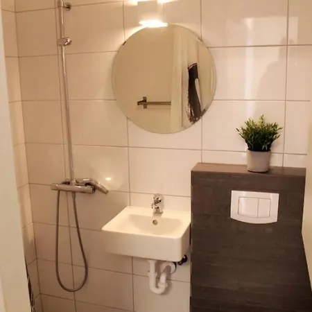 Cozy Seaside Atl. Ocean View Studio Apt Sleeps 4 Apartment Reykjavik